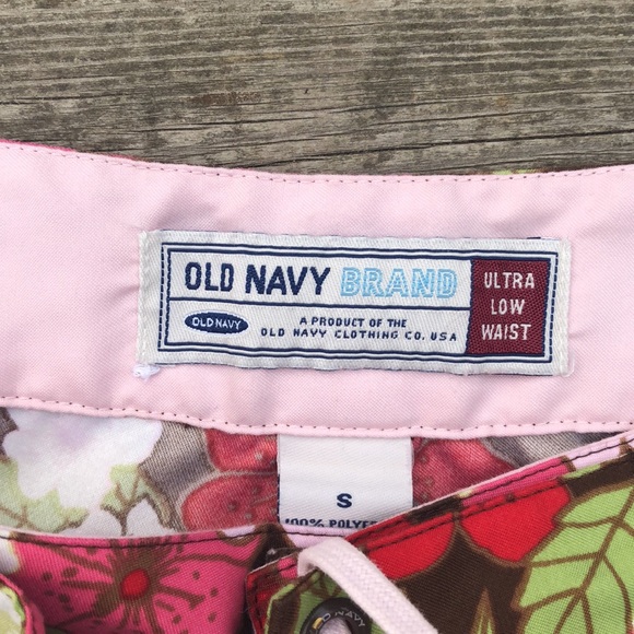 Old Navy Low Rise Swim Shorts - Picture 2 of 5